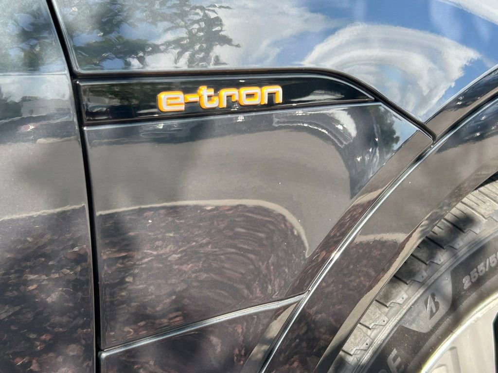 Used 2019 Audi e-tron Premium Plus AWD/4WD image 41
