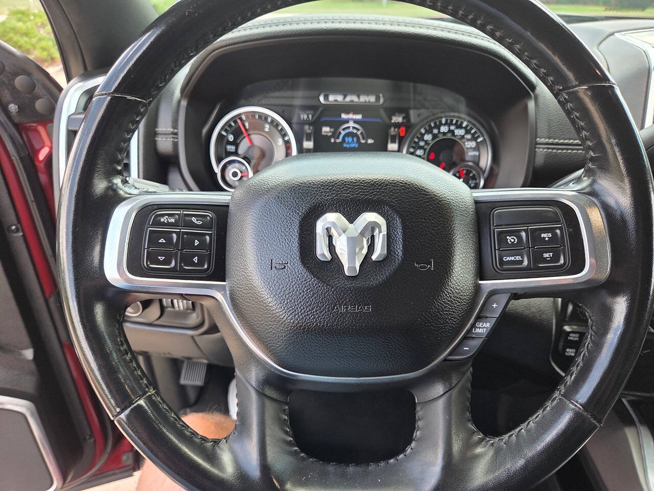 Used 2022 RAM 2500 Laramie AWD/4WD image 13