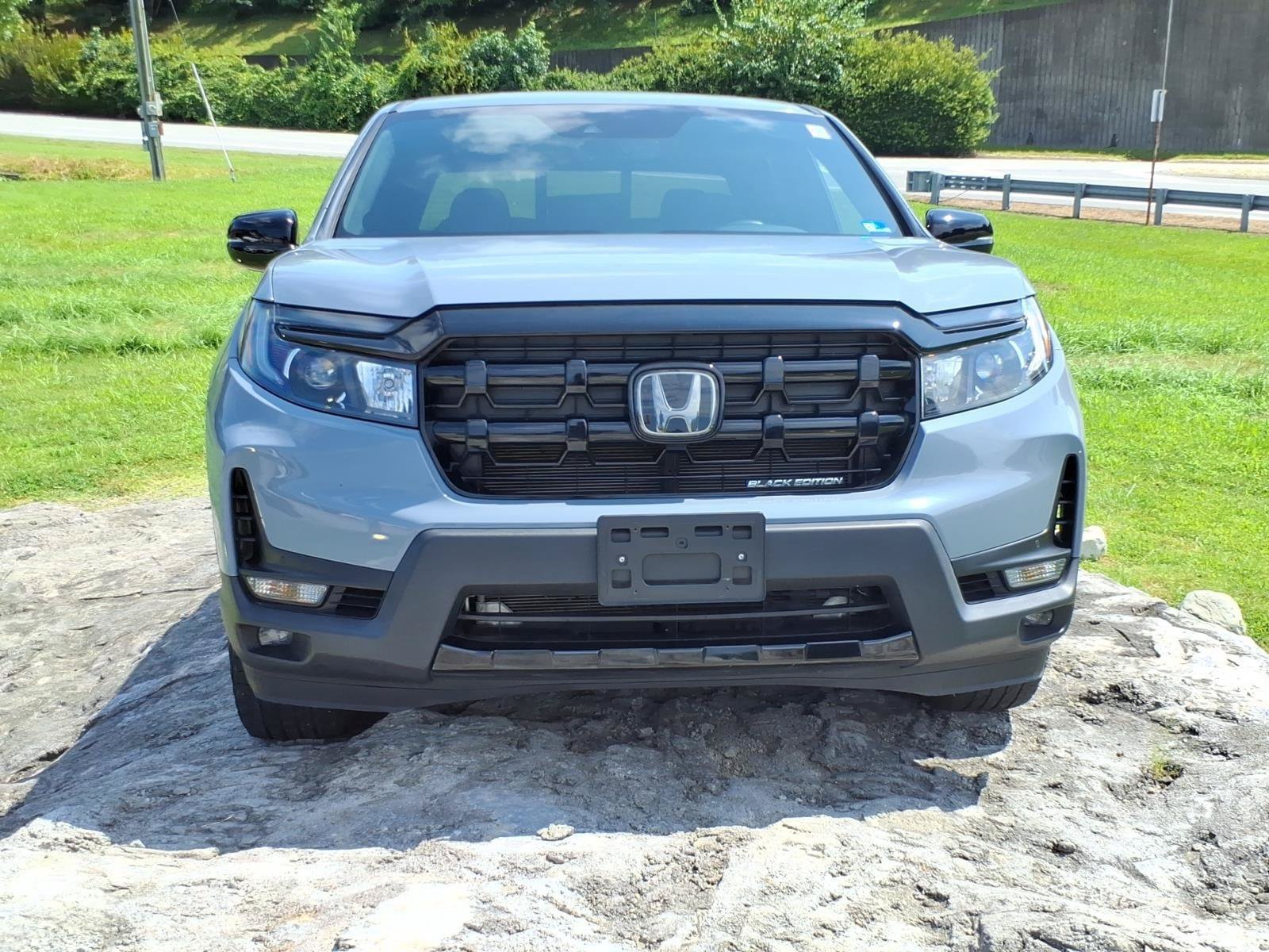 Used 2024 Honda Ridgeline Black Edition image 2