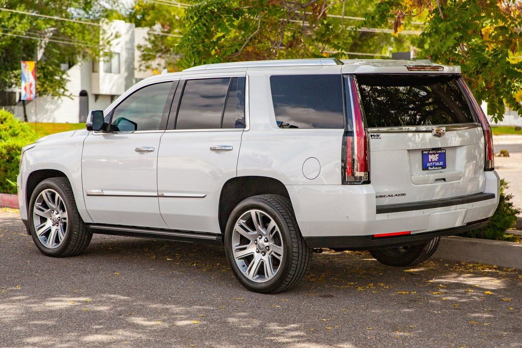 Used 2020 Cadillac Escalade Premium Luxury image 7