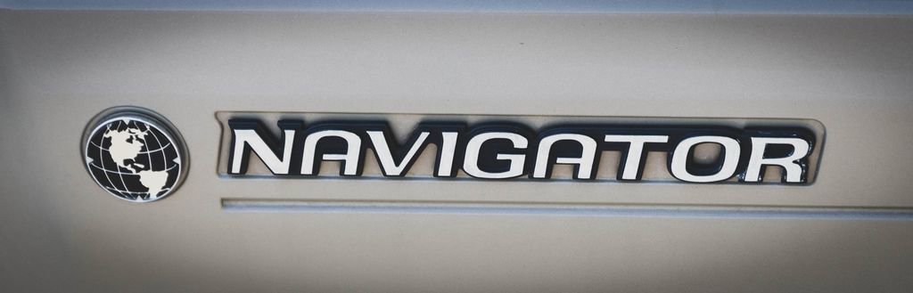 Used 1998 Lincoln Navigator 4WD image 12