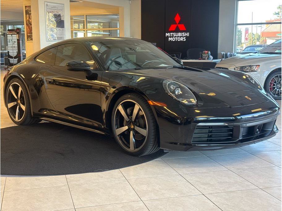 Used 2020 Porsche 911 Carrera image 4