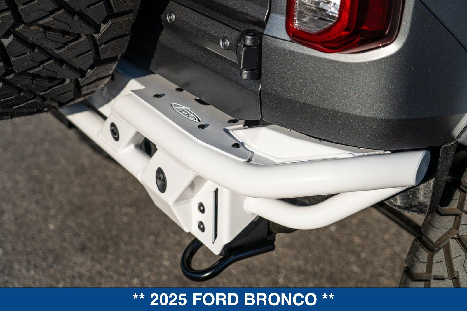 Used 2025 Ford Bronco Heritage Edition AWD/4WD image 30