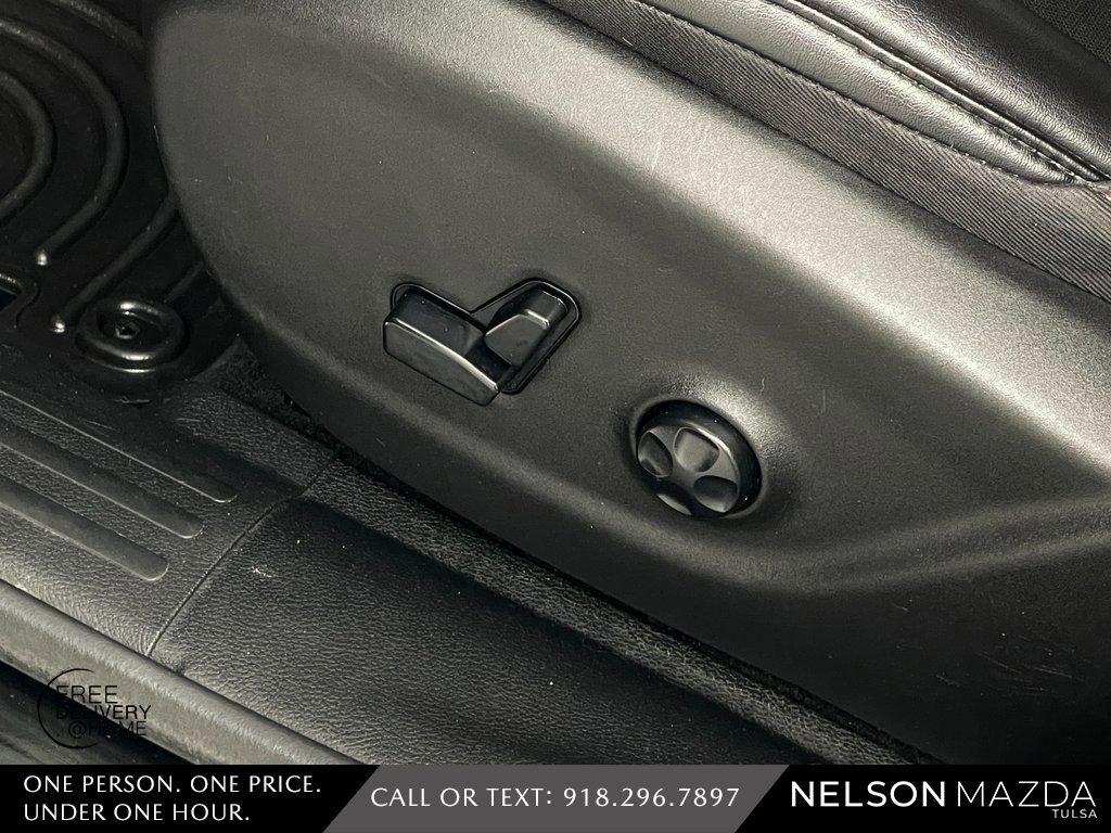 Used 2021 Jeep Cherokee Latitude Plus image 19