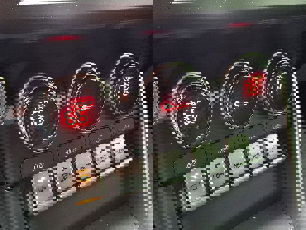 Used 2024 Toyota GR86 Premium image 16