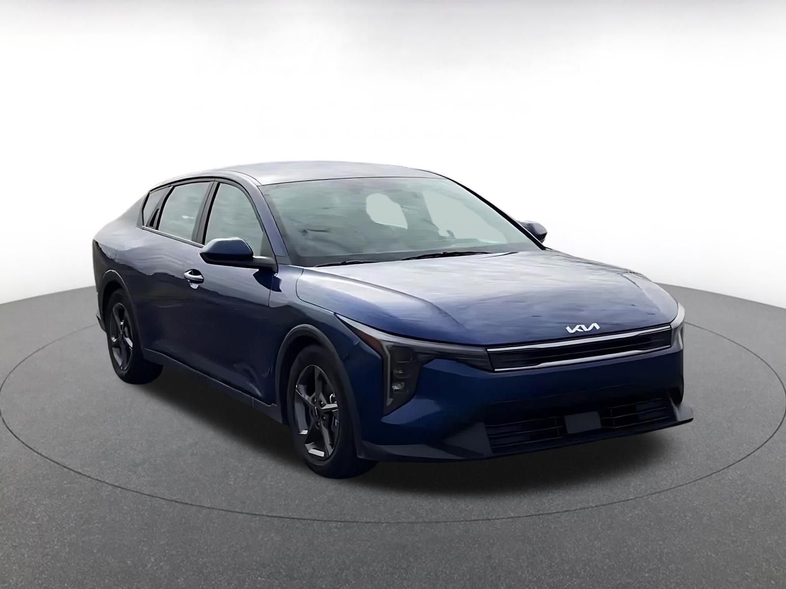 Used 2025 Kia K4 FWD image 3
