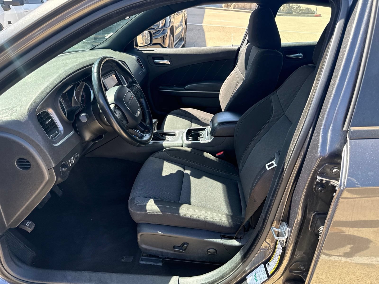 Used 2022 Dodge Charger SXT RWD image 10