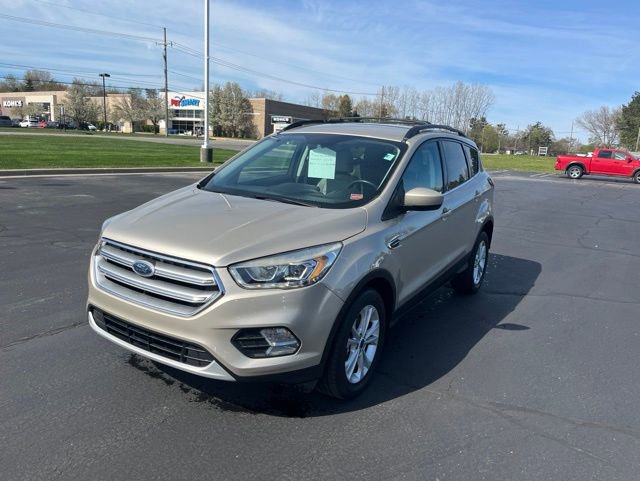 Used 2017 Ford Escape SE w/ SE Leather Comfort Package FWD image 2
