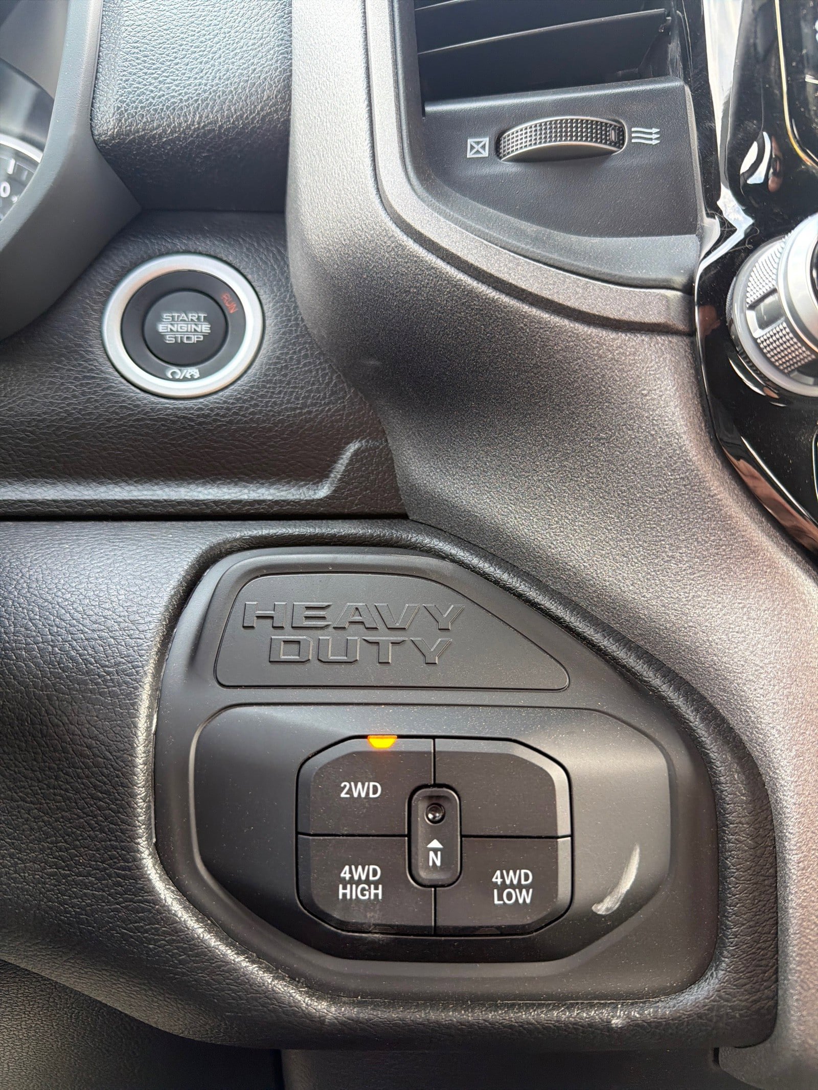 New 2026 RAM 2500 Tradesman AWD/4WD image 32