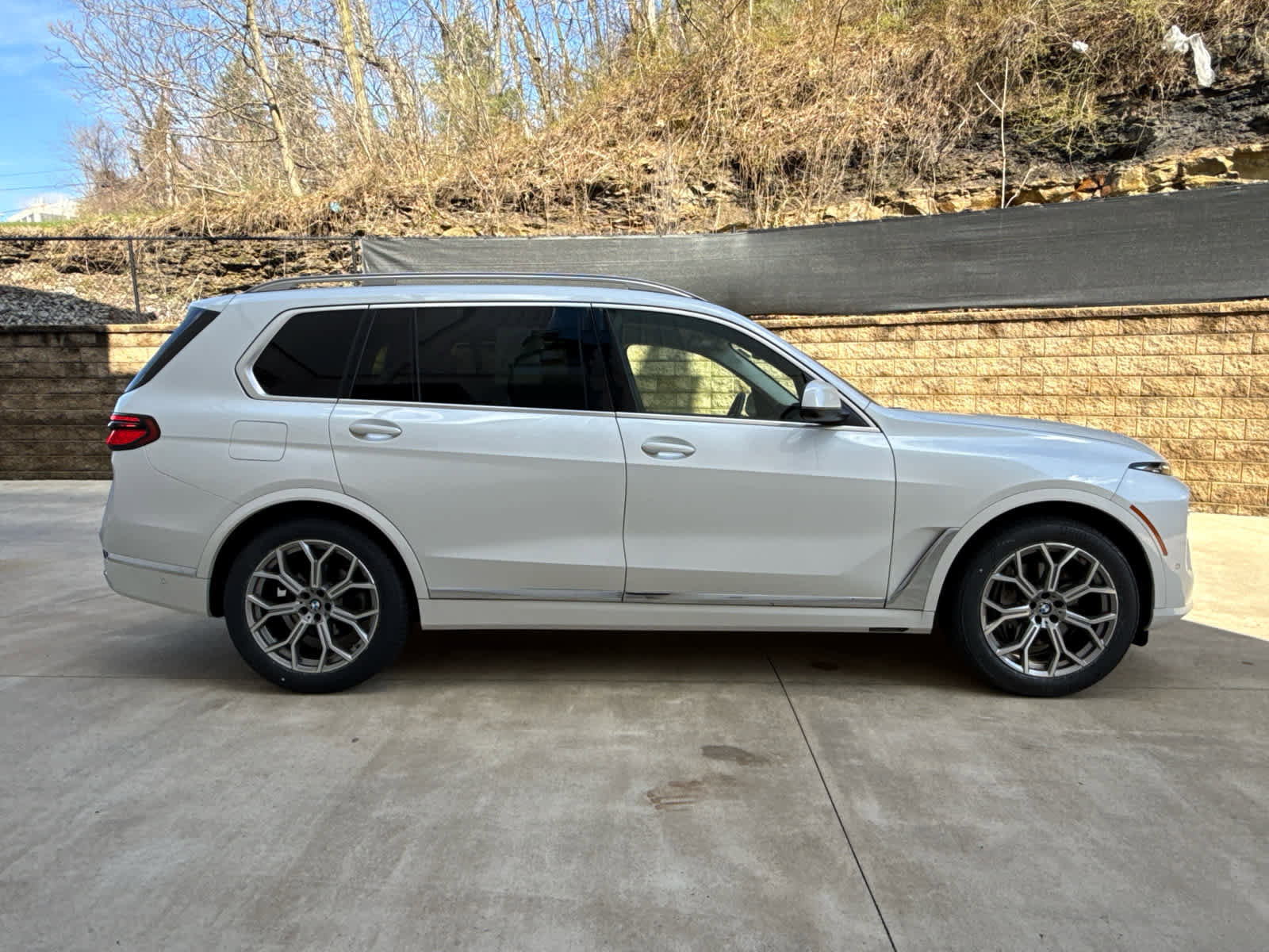 Certified 2023 BMW X7 xDrive40i w/ Premium Package AWD/4WD image 7
