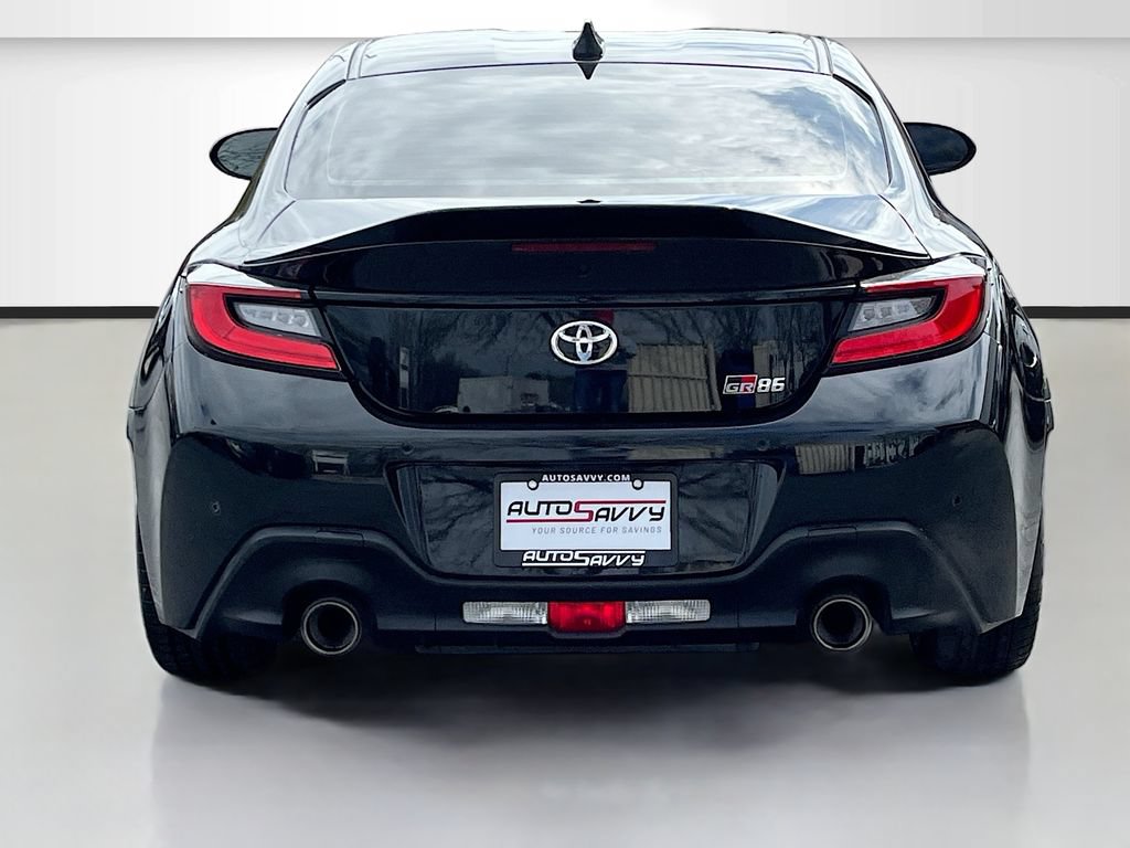Used 2025 Toyota GR86 Premium w/ ALL Weather Mat Package (TMS) RWD image 6