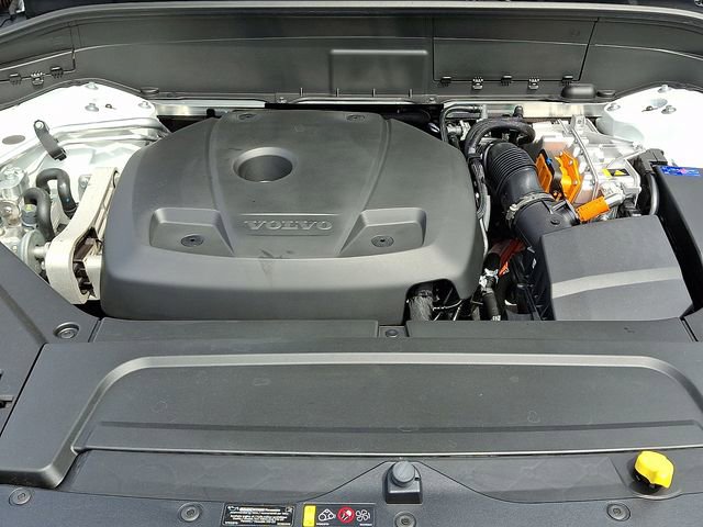 Used 2025 Volvo XC90 T8 Ultra w/ Protection Package Premier image 28