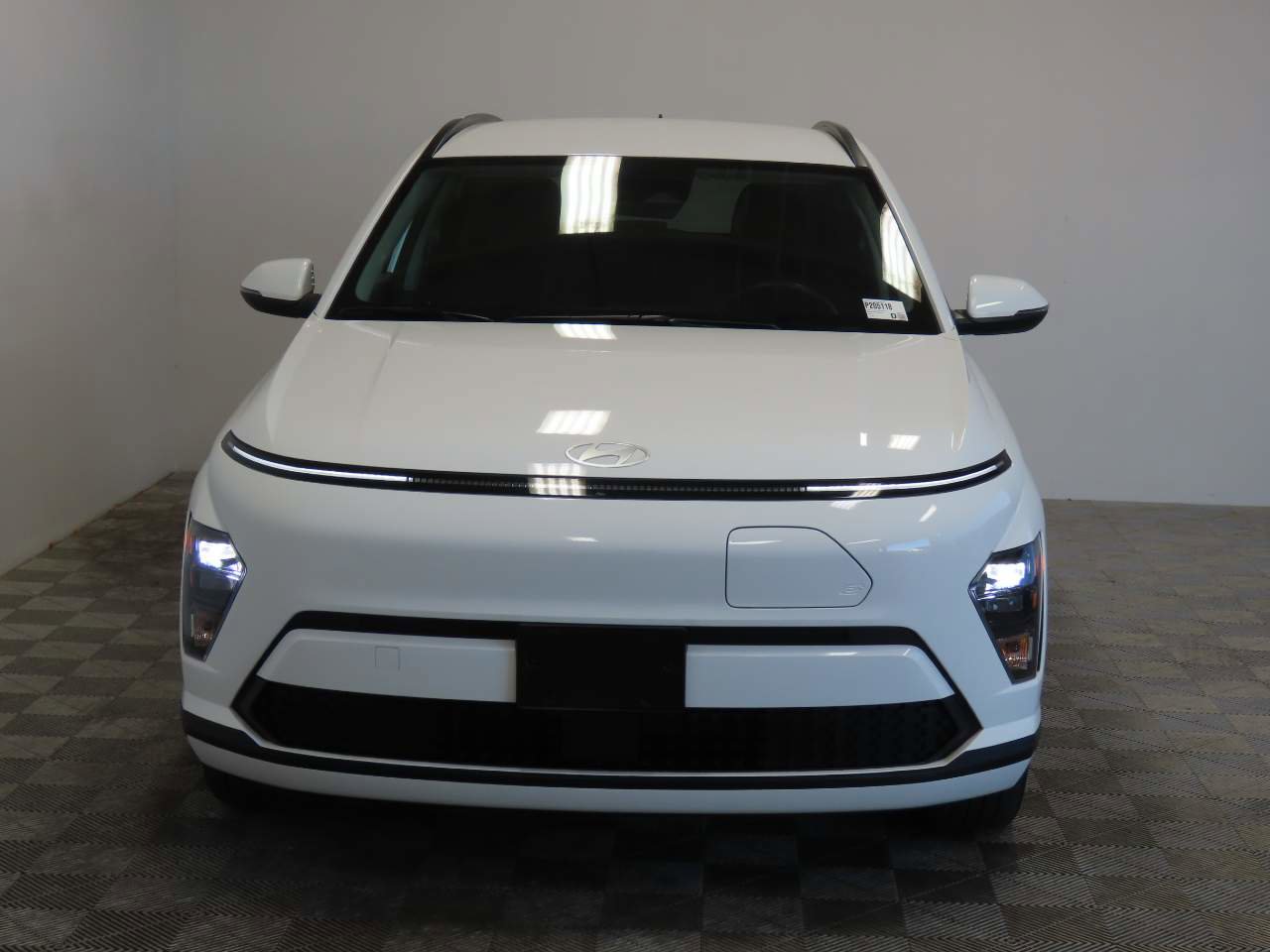 Used 2024 Hyundai Kona SEL image 2