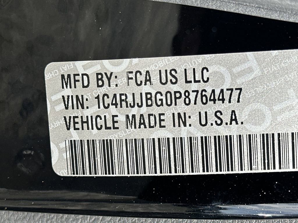 Used 2023 Jeep Grand Cherokee L Limited w/ Luxury Tech Group II image 36