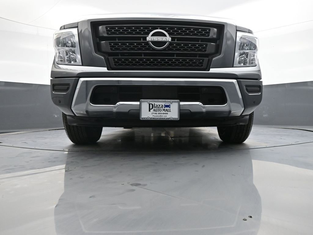 Used 2024 Nissan Titan SV w/ SV Convenience Package image 24