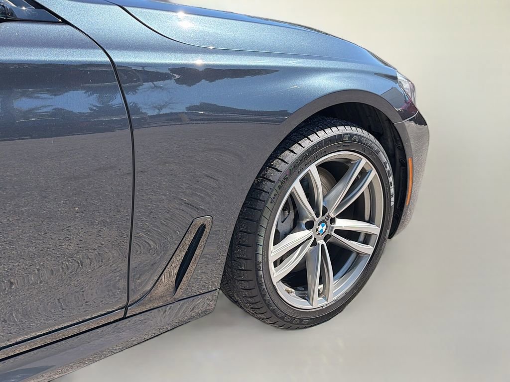 Used 2019 BMW 750i xDrive w/ M Sport Package image 47