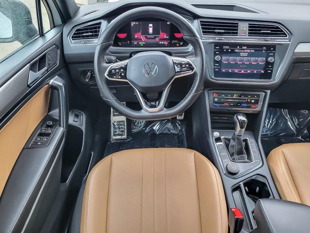 Used 2022 Volkswagen Tiguan SE R-Line image 12