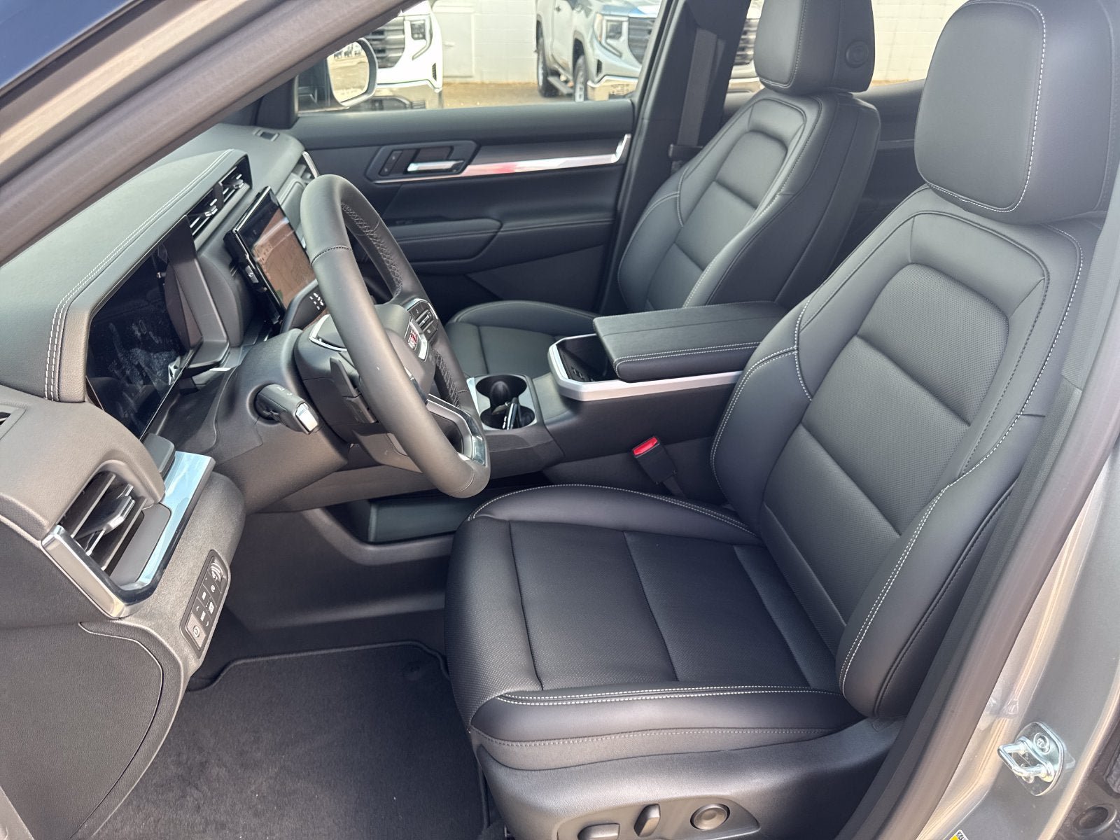 New 2027 GMC Terrain Elevation w/ Elevation Premium Package AWD/4WD image 14