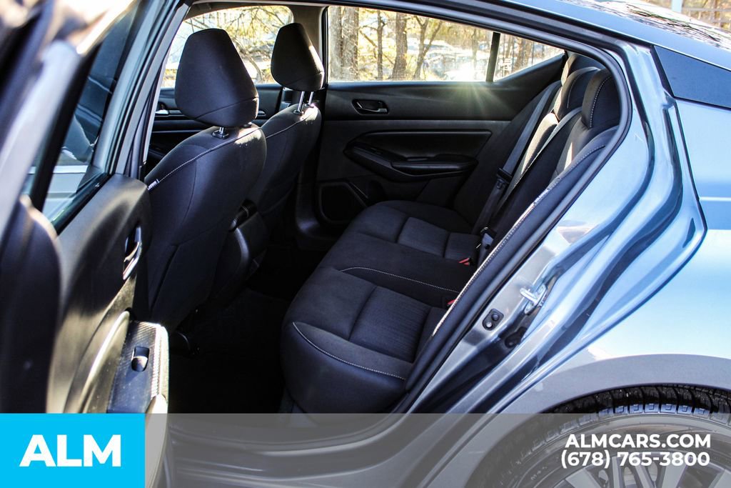 Used 2024 Nissan Altima 2.5 SV image 17