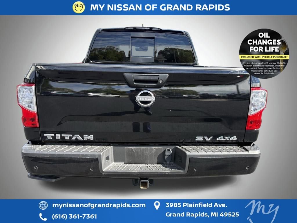 Used 2024 Nissan Titan SV w/ SV Convenience Package image 5