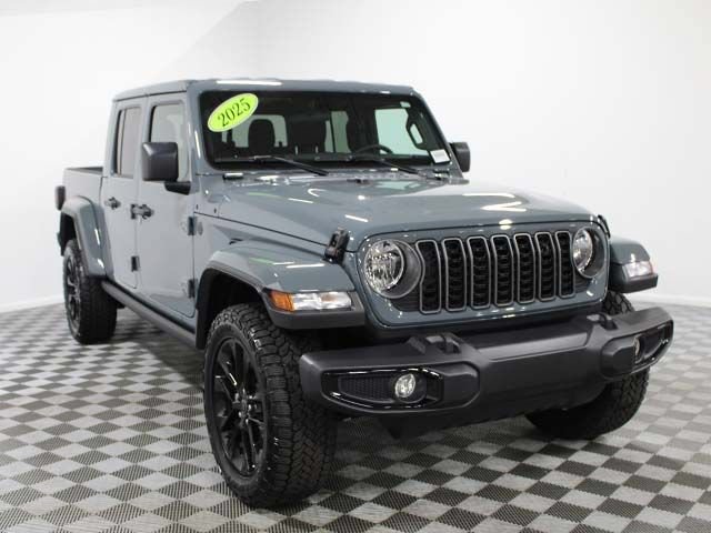 Used 2025 Jeep Gladiator Sport AWD/4WD image 8