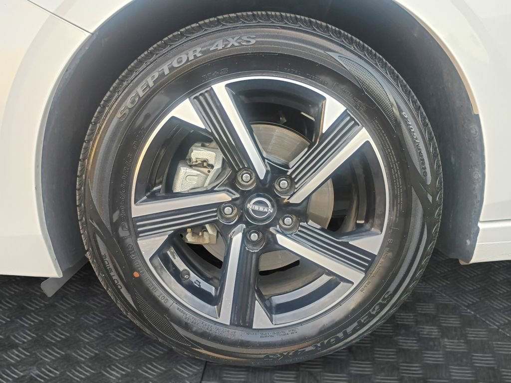 Used 2024 Nissan Sentra SV FWD image 23