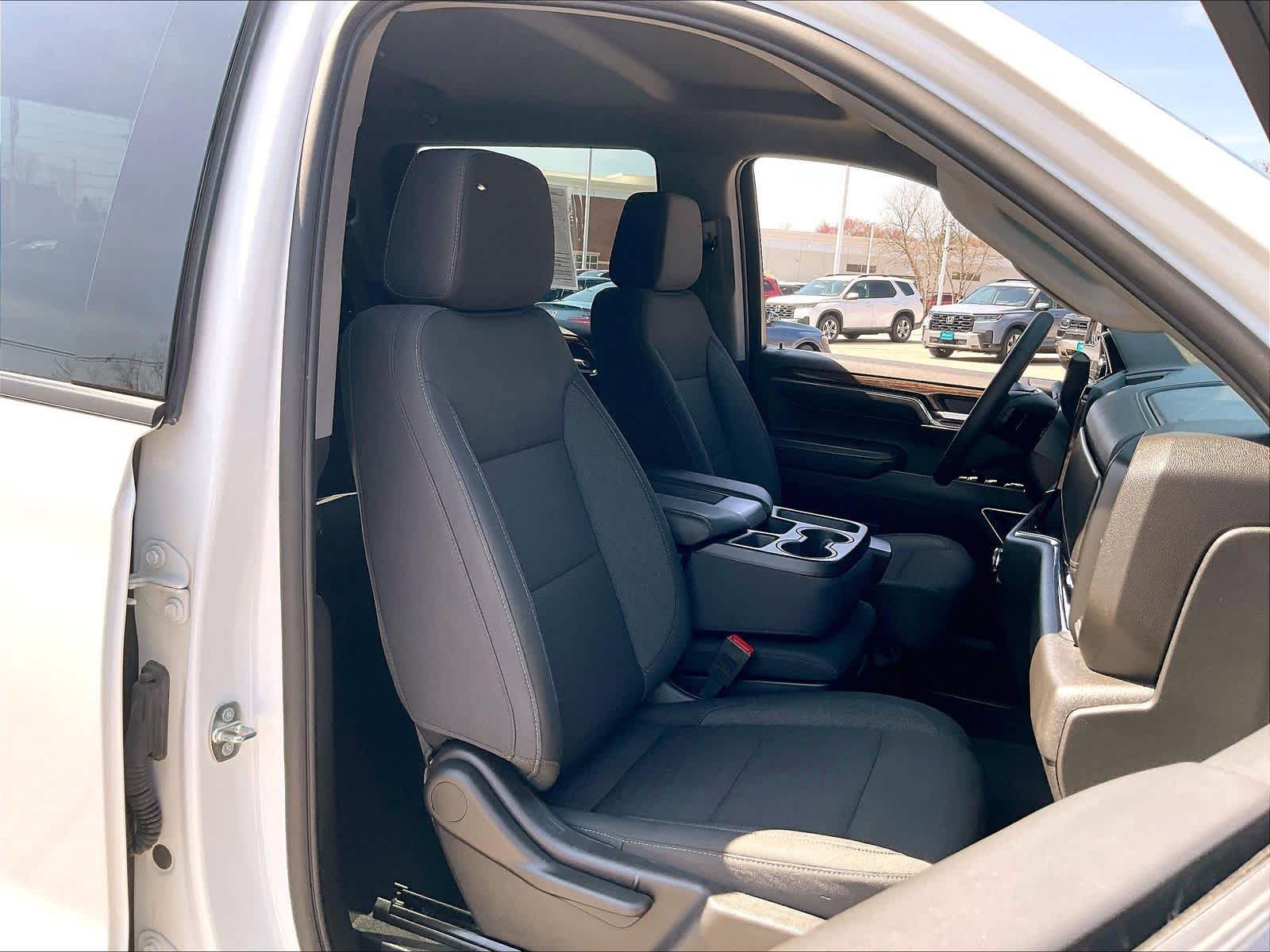 Used 2024 GMC Sierra 1500 Elevation w/ X31 Off-Road Package AWD/4WD image 11