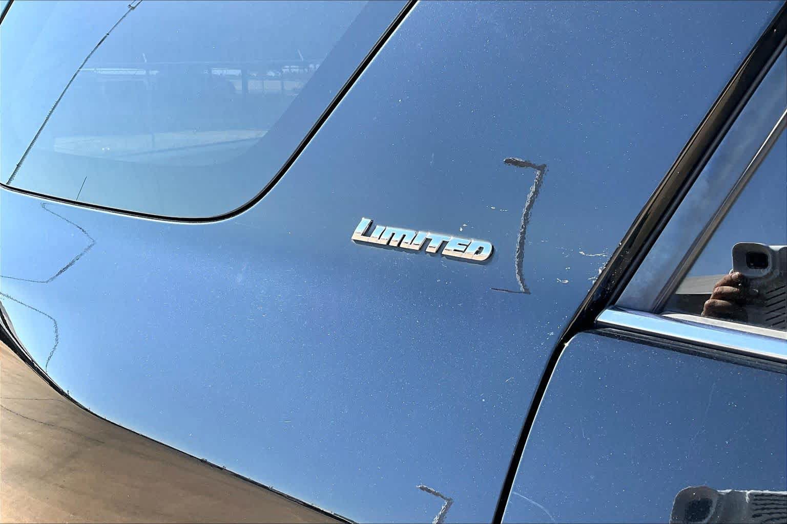 Used 2016 Toyota 4Runner Limited AWD/4WD image 10