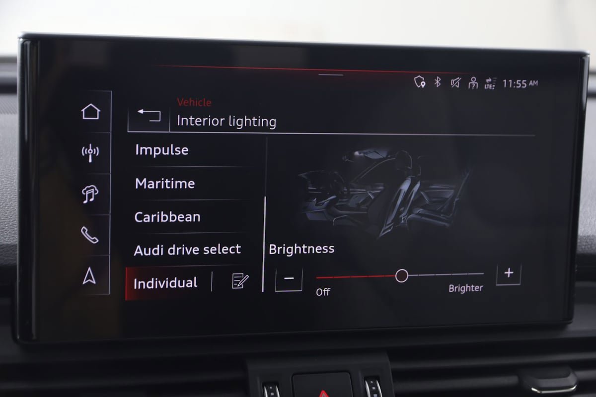 Used 2024 Audi Q5 e Prestige AWD/4WD image 35