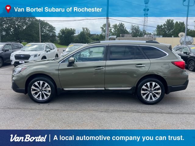 Used 2019 Subaru Outback 2.5i Touring AWD/4WD image 3