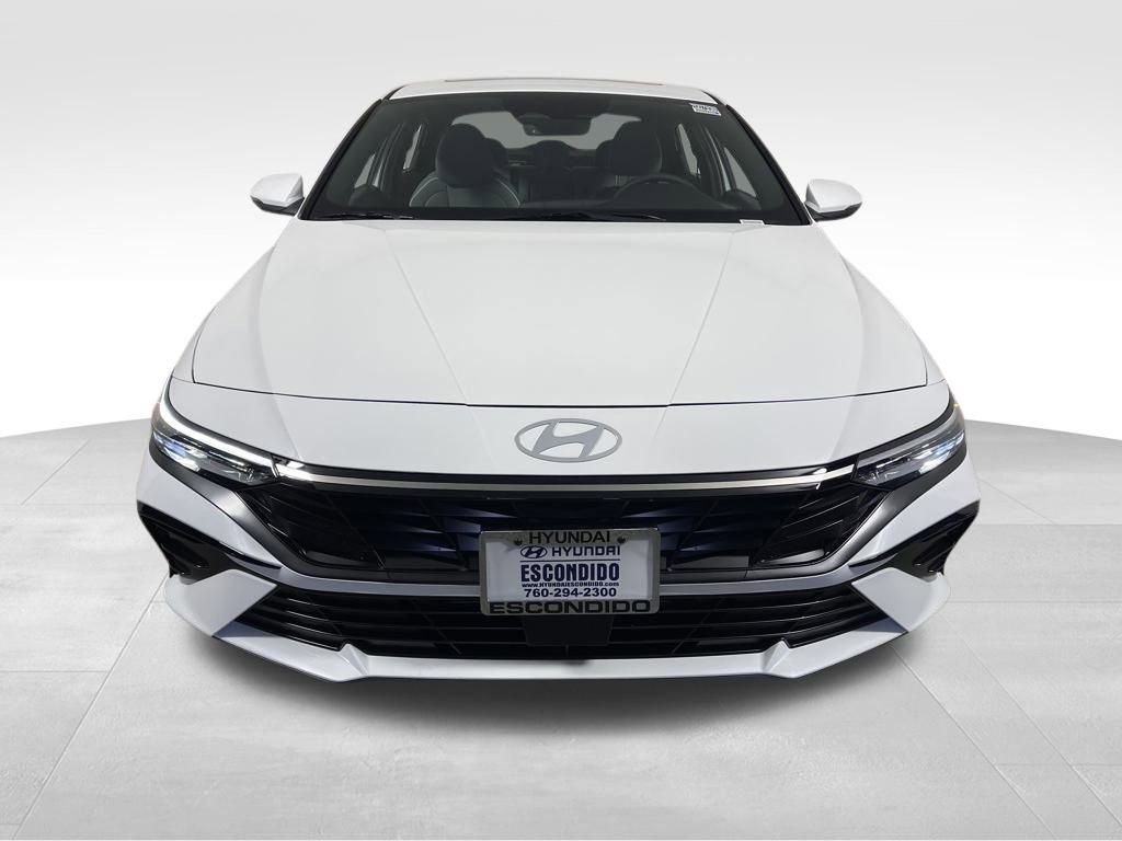New 2025 Hyundai Elantra Limited image 8