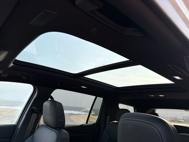 New 2026 Chevrolet Traverse LT image 13