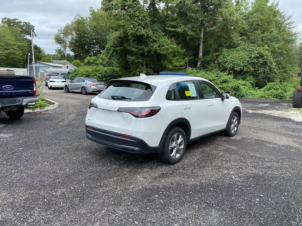 Used 2023 Honda HR-V LX image 5
