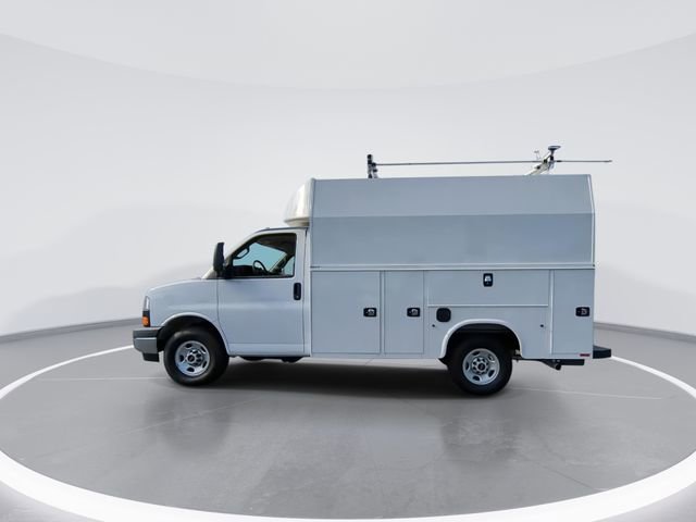 New 2025 GMC Savana 3500 w/ Power Convenience Package RWD image 5