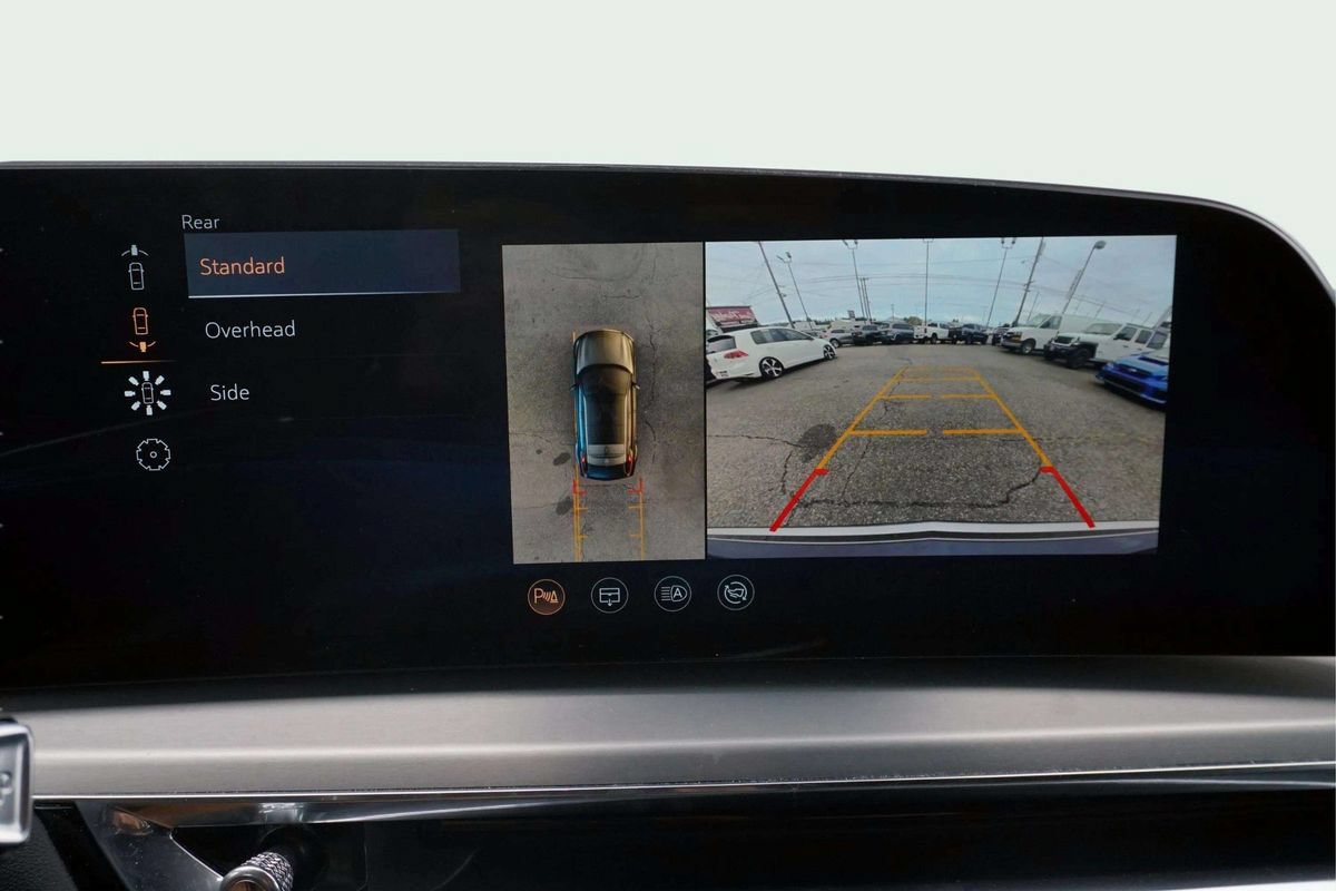 Used 2024 Cadillac Lyriq Luxury RWD image 32