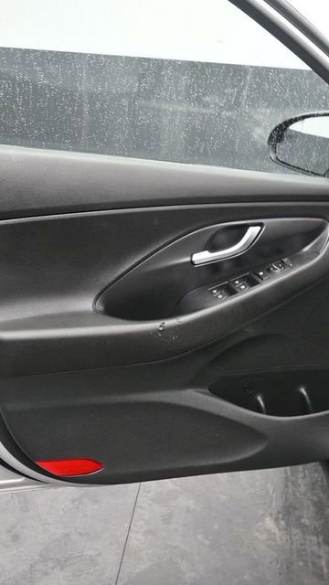 Used 2018 Hyundai Elantra GT FWD image 15