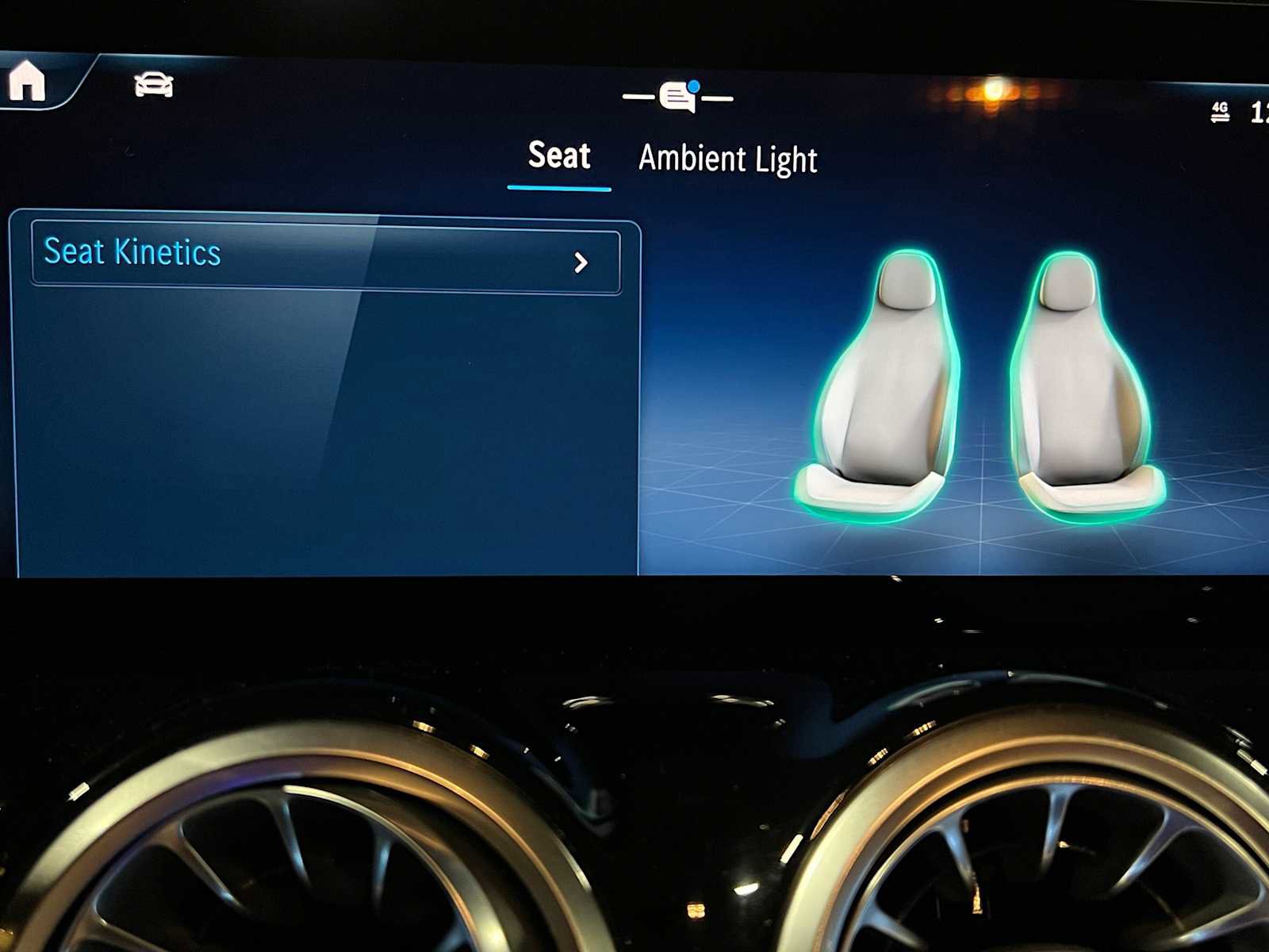 Used 2025 Mercedes-Benz GLA 250 4MATIC image 30