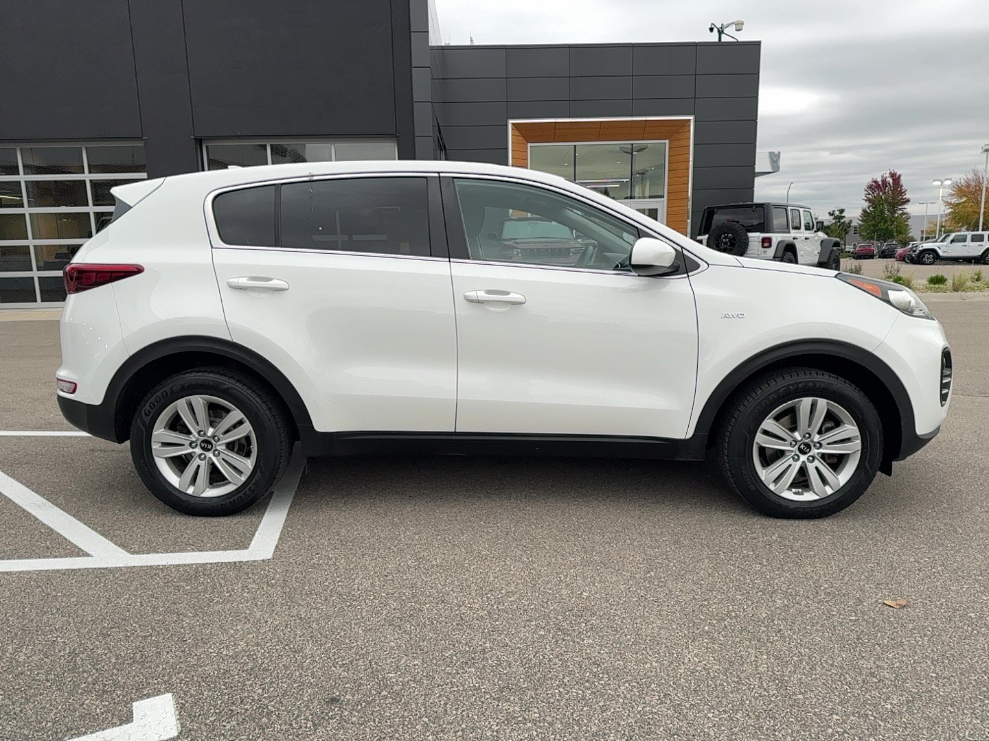 Used 2019 Kia Sportage LX AWD/4WD image 8