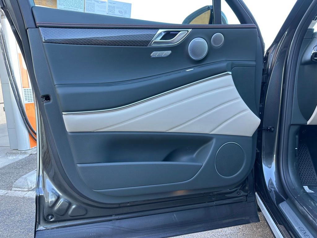New 2025 Genesis GV80 3.5T e-SC image 13