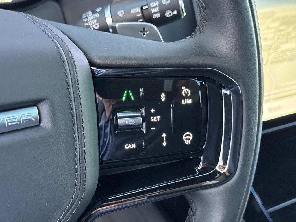 Certified 2025 Land Rover Range Rover Sport Dynamic SE image 28