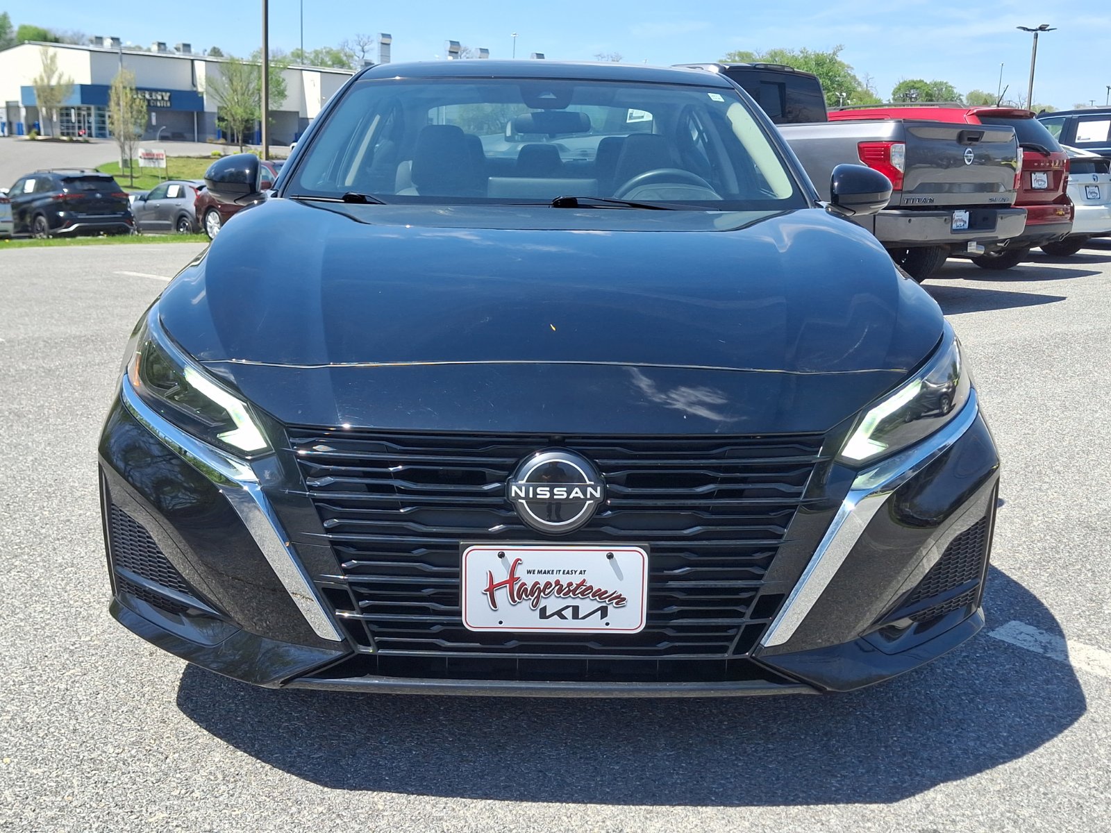 Used 2024 Nissan Altima 2.5 SL image 2