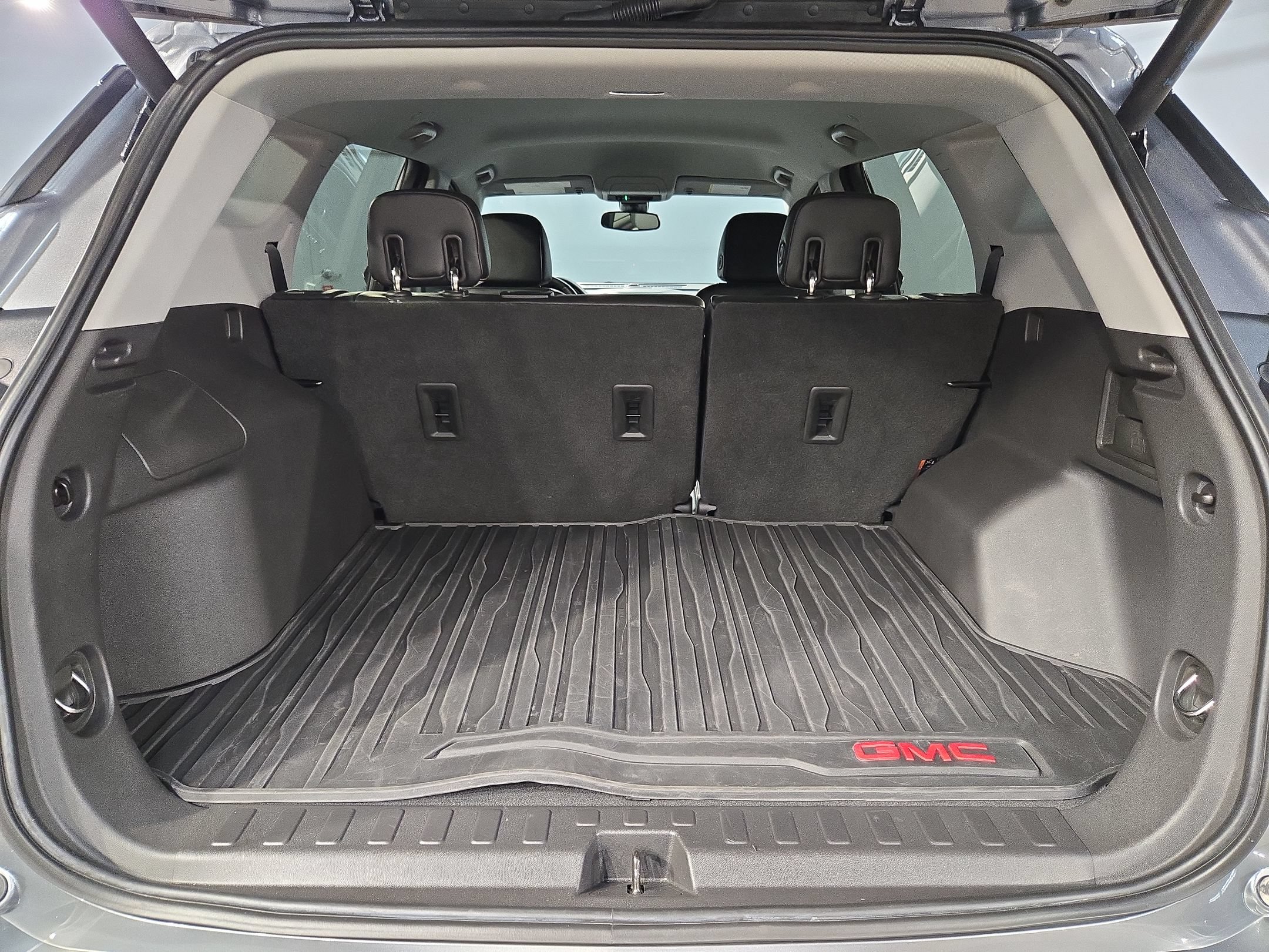 Used 2020 GMC Terrain SLT w/ Preferred Package FWD image 18