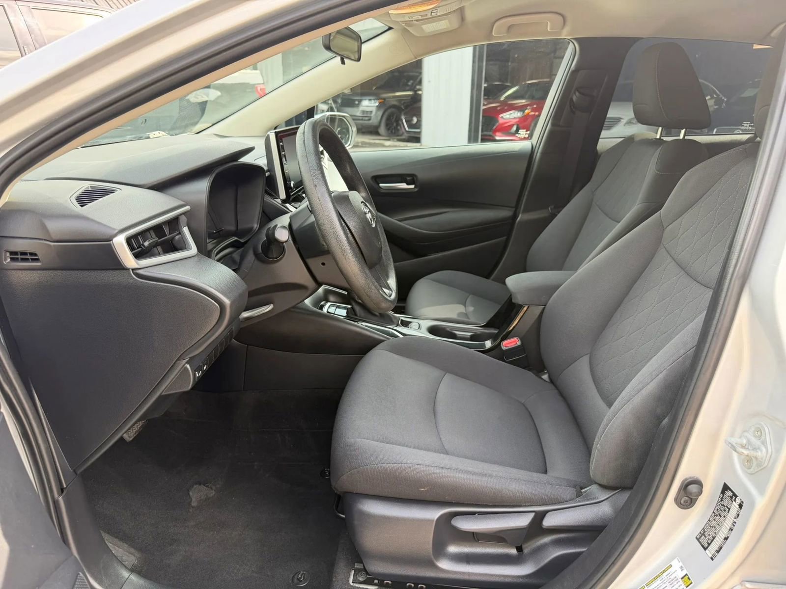 Used 2021 Toyota Corolla LE FWD image 8