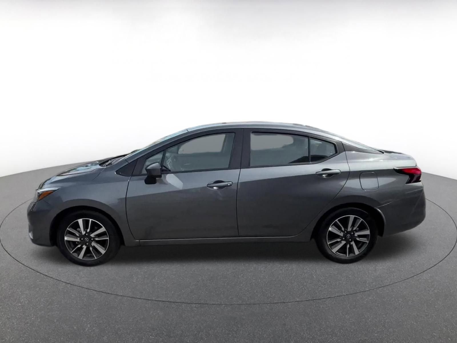Used 2025 Nissan Versa SV FWD image 8