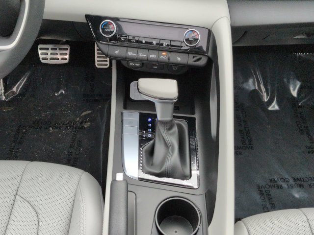 New 2026 Hyundai Elantra SEL Sport FWD image 18