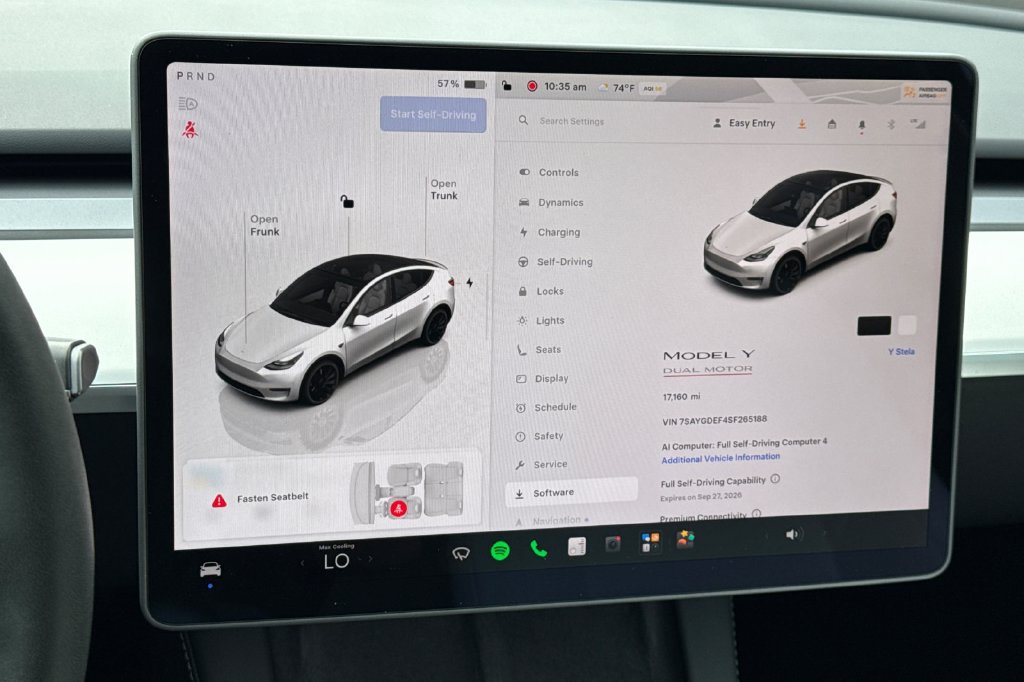 Used 2025 Tesla Model Y Performance AWD/4WD image 34