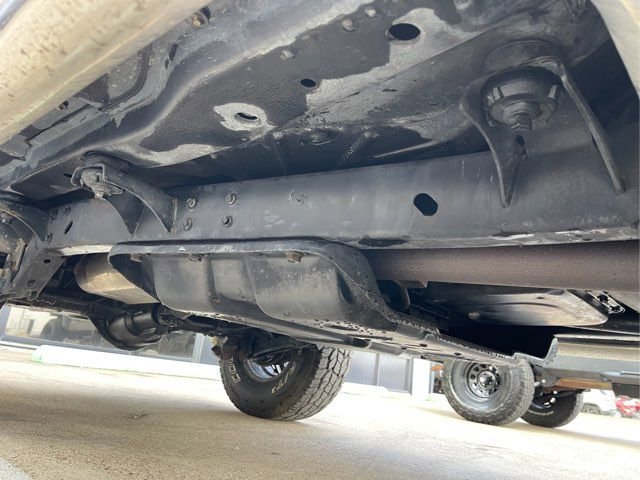 Used 1999 Jeep Wrangler Sahara image 29