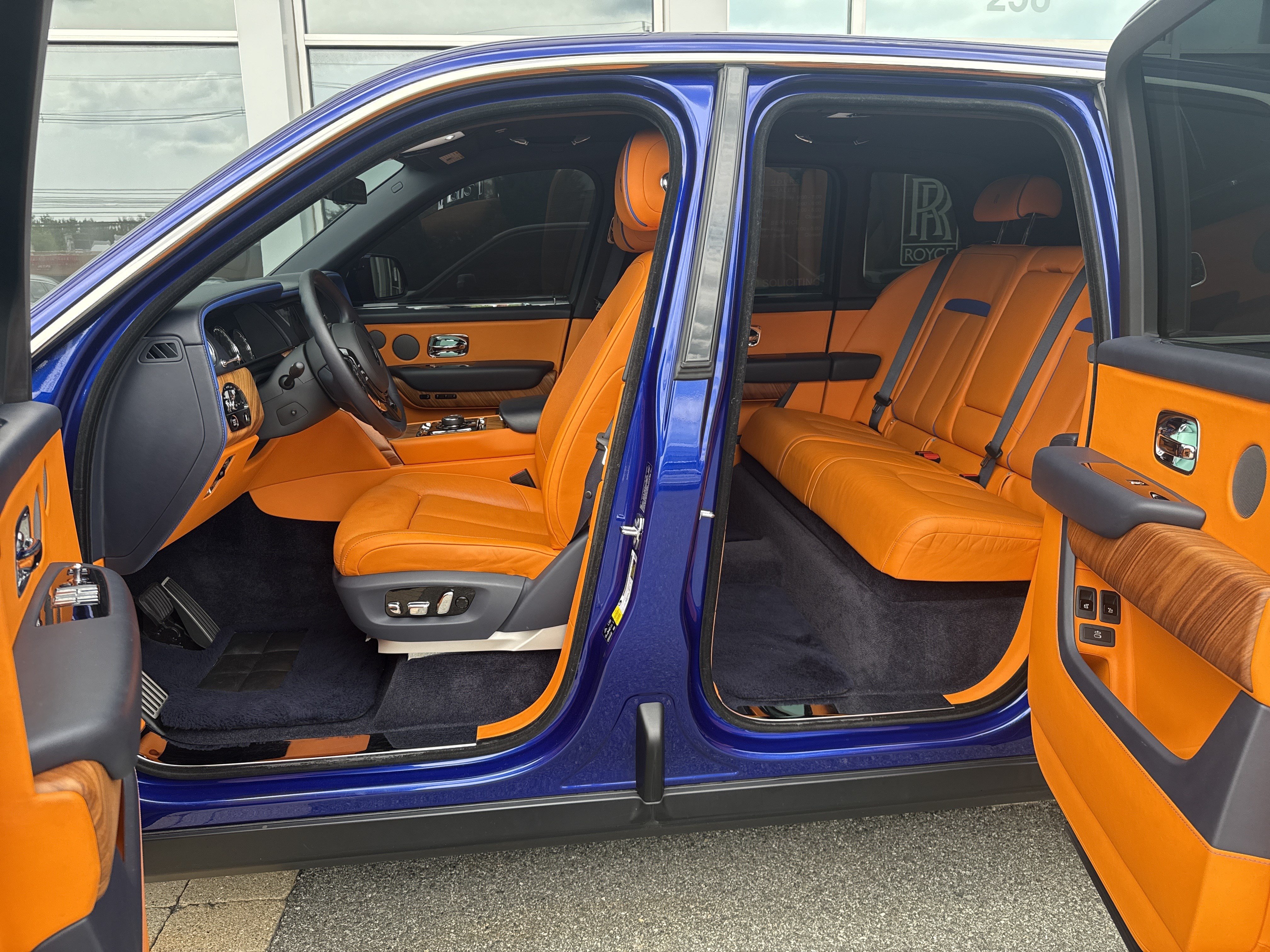 Certified 2021 Rolls-Royce Cullinan AWD/4WD image 43