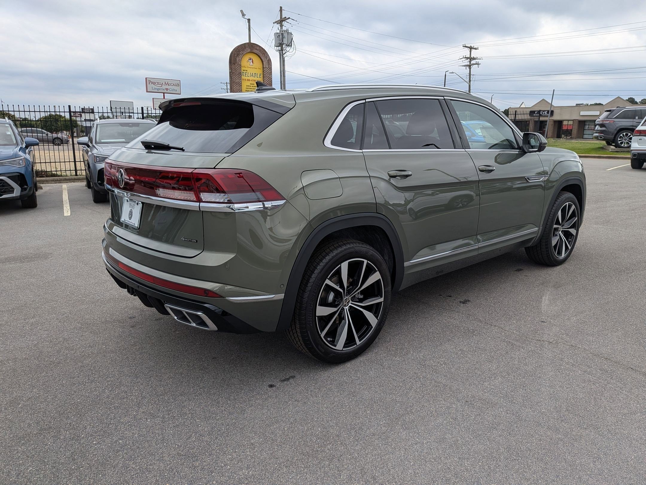 New 2026 Volkswagen Atlas Cross Sport SEL Premium R-Line AWD/4WD image 3