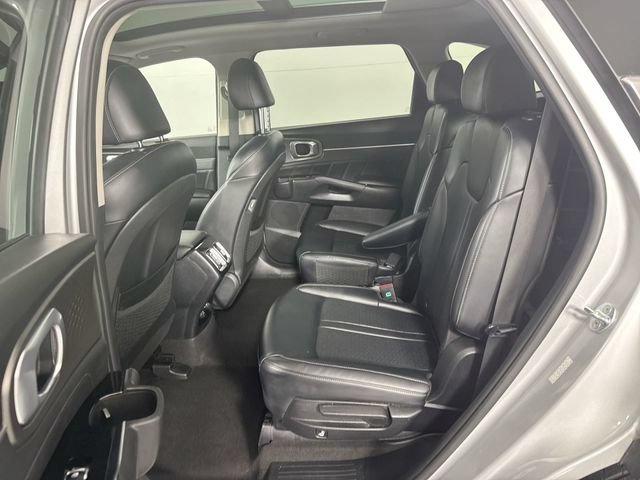 Used 2022 Kia Sorento SX w/ Panoramic Sunroof Package AWD/4WD image 22